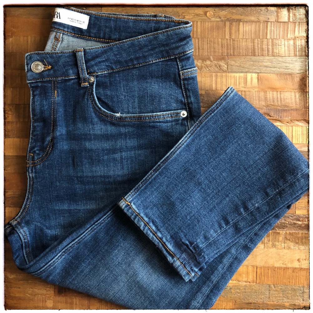 ✨ZARA medium wash mid rise ankle jeans